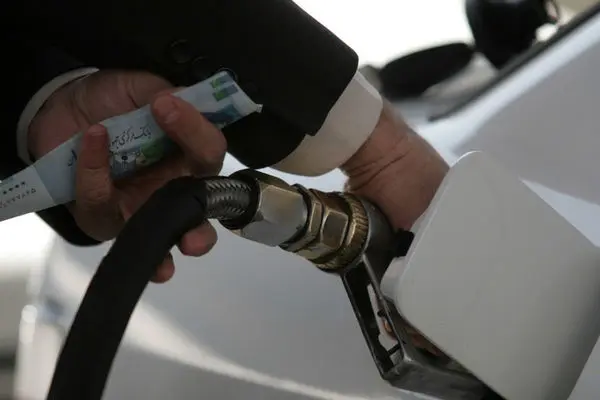 اعلام زمان اجرای طرح قطع سهمیه بنزین/ سهمیه سوخت کدام خودروها قطع می‌شود؟
