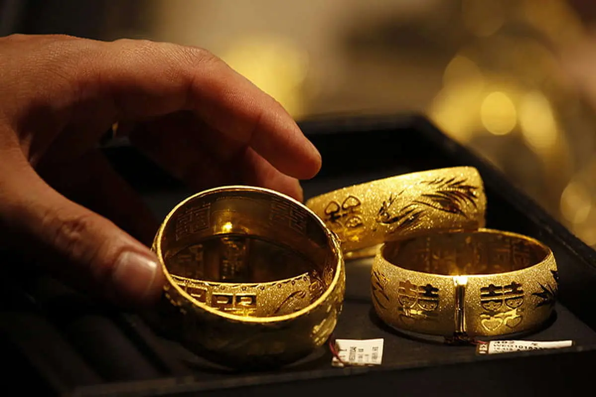 طلا گرمی یک میلیون و ۳۰۰ هزار تومان شد/ قیمت دلار و یورو امروز ۱۴۰۰/۰۹/۱۴