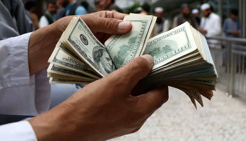 قیمت دلار در بازار امروز دوشنبه ۱۵ آذر ۱۴۰۰