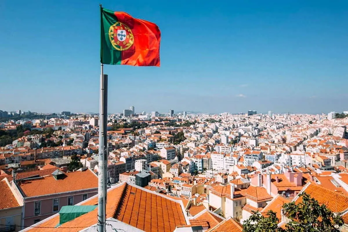 انقلابِ کاری در «پرتغال»/ در خانه بمانید، حقوق بگیرید و به تماس کارفرما جواب ندهید!