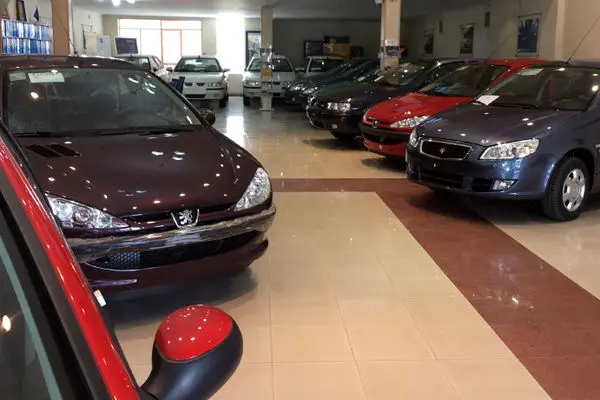 پیش‌بینی قیمت خودرو در هفته پایانی بهمن / فروشنده خودرو زیاد شد