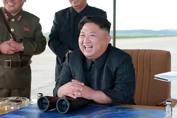 کره شمالی موشک ماهواره‌بر به فضا پرتاب می‌کند