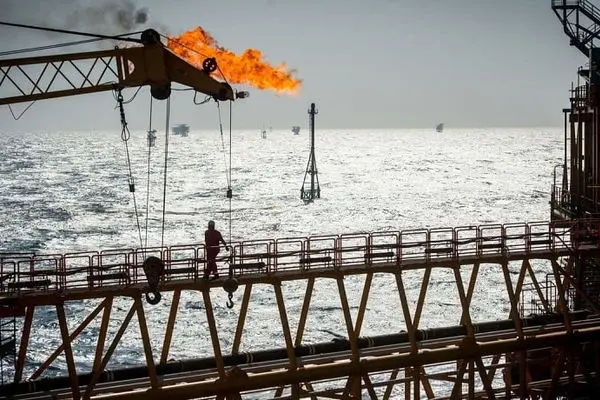 روسیه؛ رقیب ایران در ارزان‌فروشی/ مسکو تخفیف نفتی می‌دهد؟