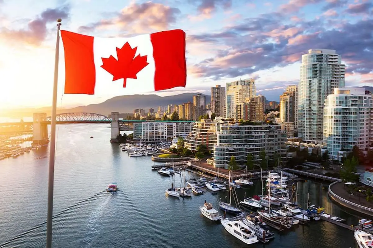 ممنوعیت خرید مسکن توسط خارجی‌ها در کانادا
