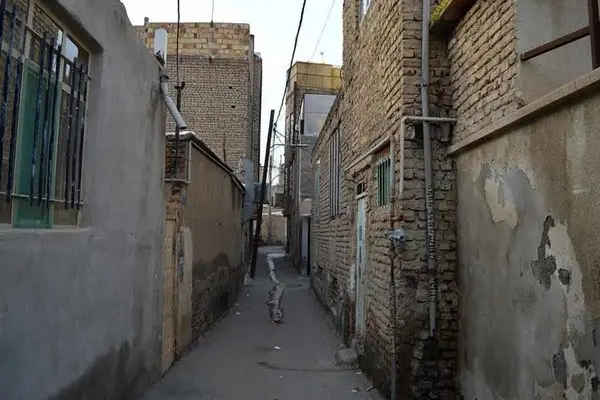 بیش از ۵۰۰ هزار تهرانی در بنا‌های ناپایدار زندگی می‌کنند