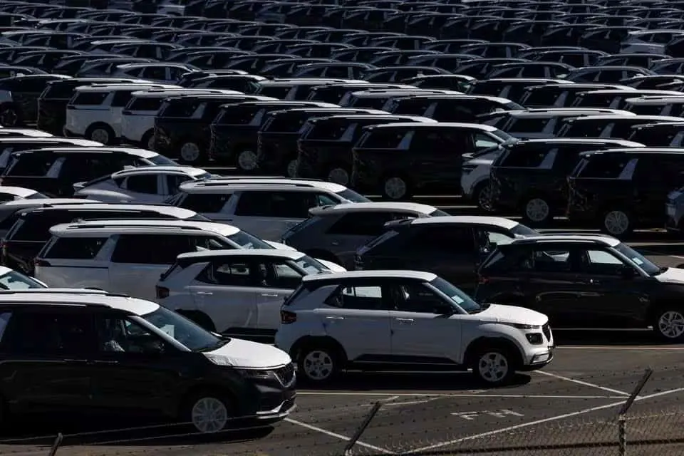 نگرانی خودروسازان آمریکایی از افزایش سرعت در تولید خودروهای برقی