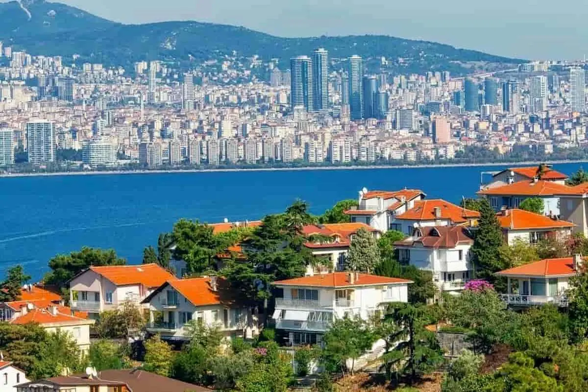 خانه خریدن ایرانی‌ها در ترکیه ۴۵ درصد کم شد