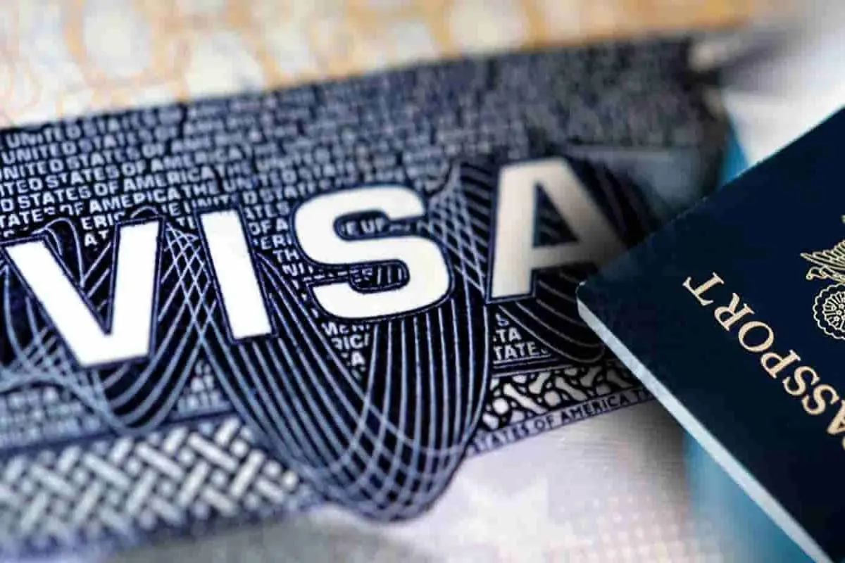 ایرانی‌ها برای سفر به روسیه باید ویزا بگیرند؟