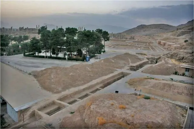 بازگشایی آبراهه‌های ۲۵۰۰ ساله تخت جمشید برای گردشگران نوروزی