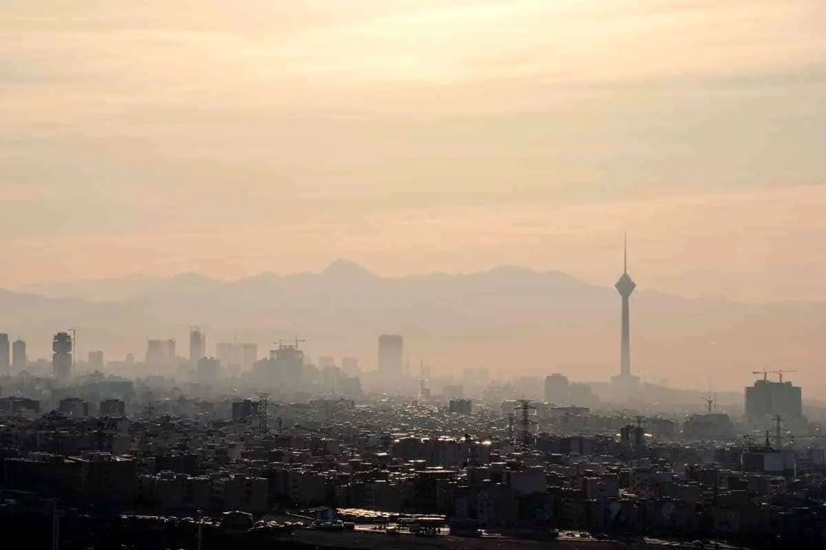 هوای تهران آلوده‌تر از صبح جمعه شد