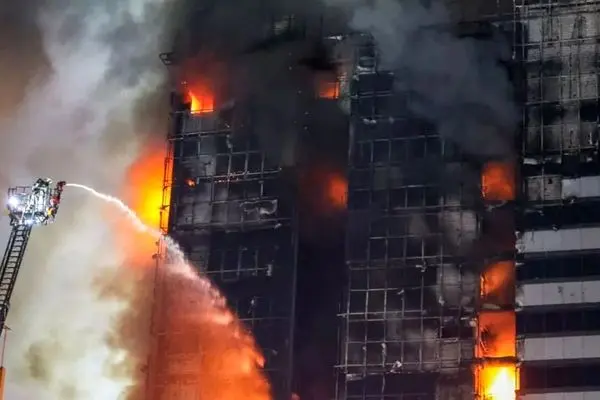 آتش‌سوزی در کارخانه تولید حلال‌های شیمیایی شهریار