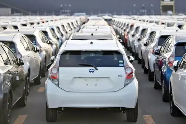 عقب‌ماندگی 292 هزار دستگاهی دولت در واردات خودرو/ واردات خودرو در هر روز؛ فقط 22 دستگاه!