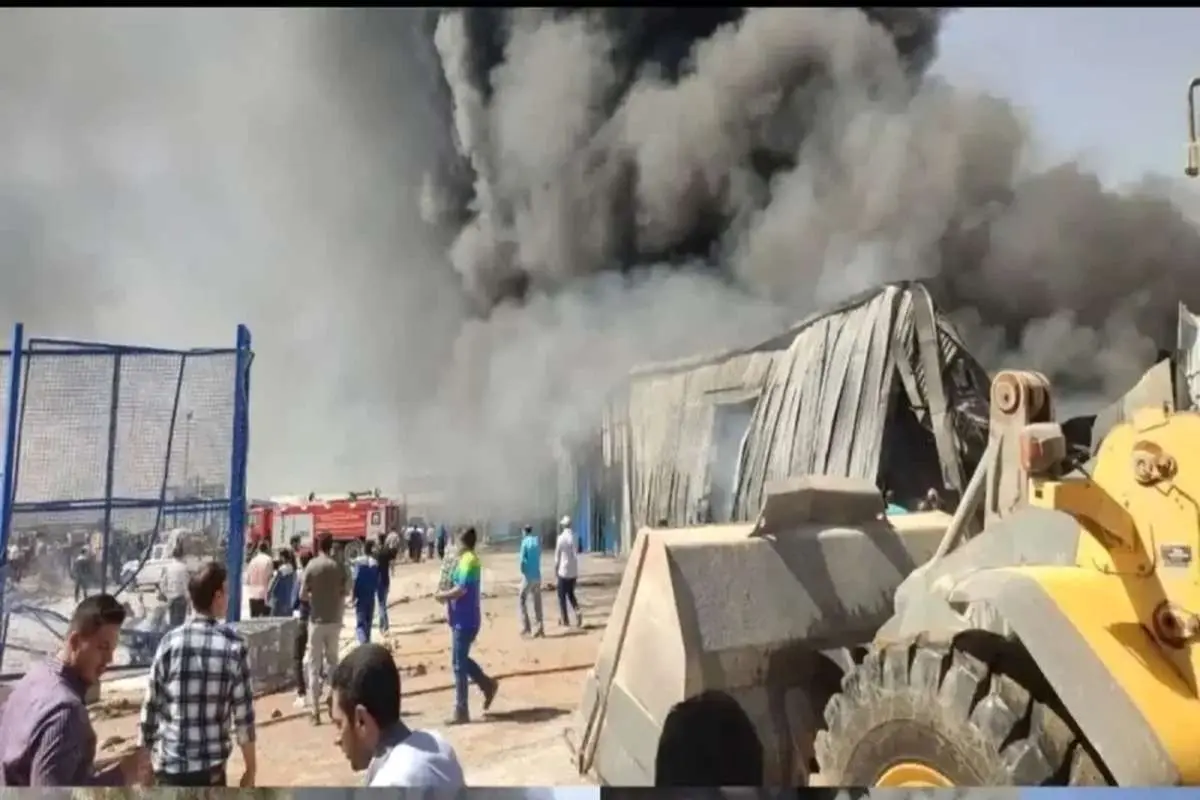 حادثه آتش سوزی در کارخانه اسنوا/ تعداد مصدومان اعلام شد