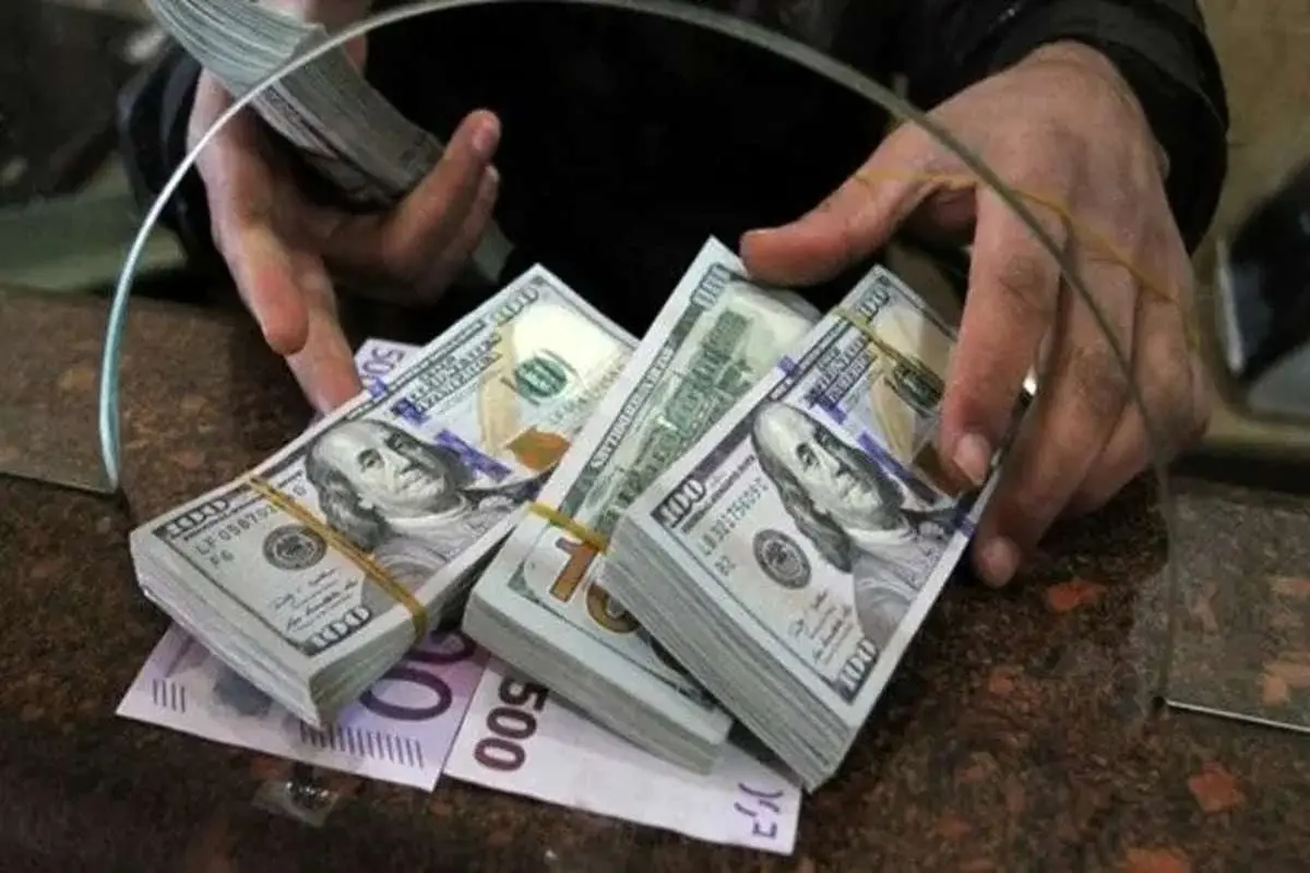 پیش بینی قیمت دلار 10 تیرماه 1402/ هشدار ارزی کارشناسان به دولت