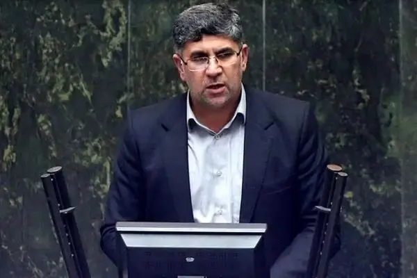 واکنش نماینده تهران به دست بردن در بیانیه نمایندگان خطاب به رهبری