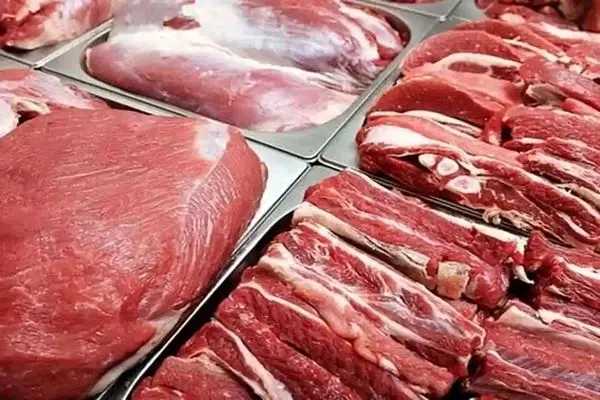 کاهش قیمت گوشت قرمز از نیمه دوم اسفند/ گوشت ۷۰۰ هزار تومانی مختص مغازه‌های بالای شهر است