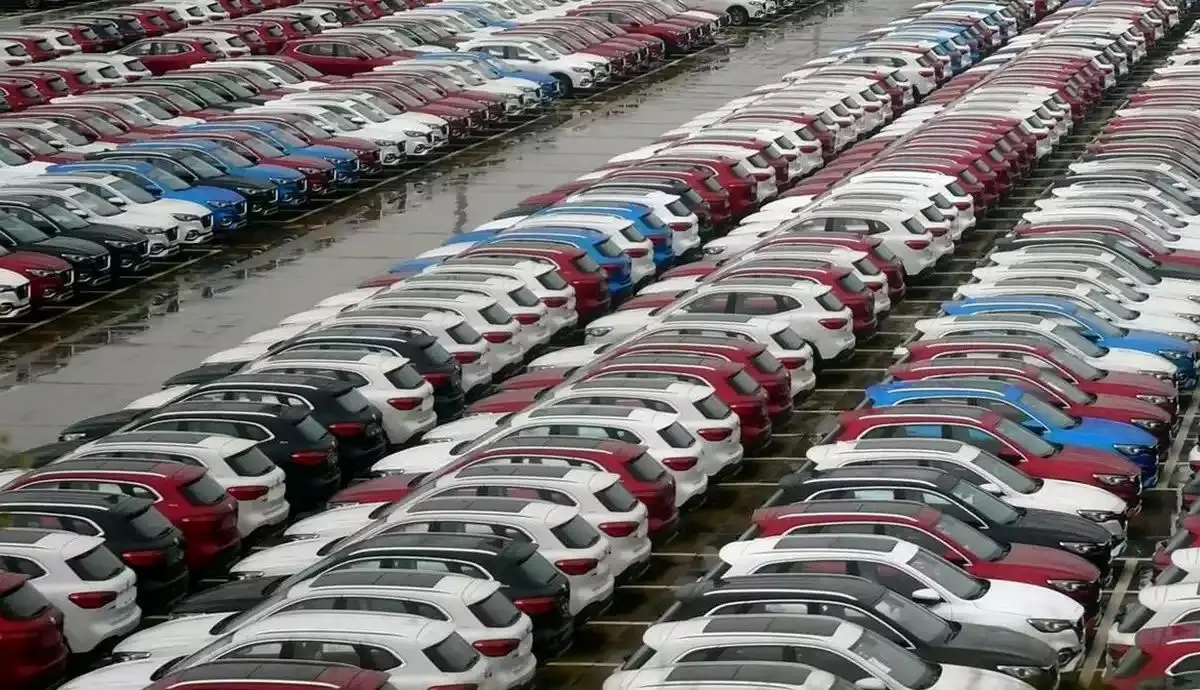آیین‌نامه واردات خودرو برای تصویب به دولت رفت