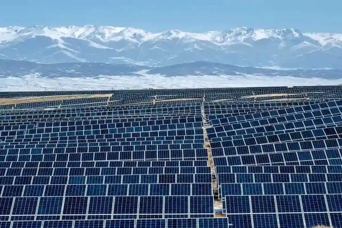 انرژی خورشیدی؛ برگ برنده چین در جنگ اقتصادی با آمریکا