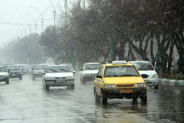 بارش باران و رعد و برق در تهران