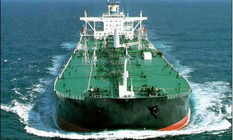 اعزام نفتکش «افراماکس۲» به آب های خلیج فارس +عکس