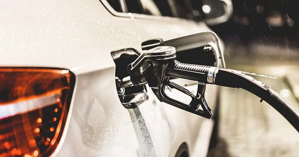 یارانه بنزین به اشخاص داده می‌شود یا خودرو؟