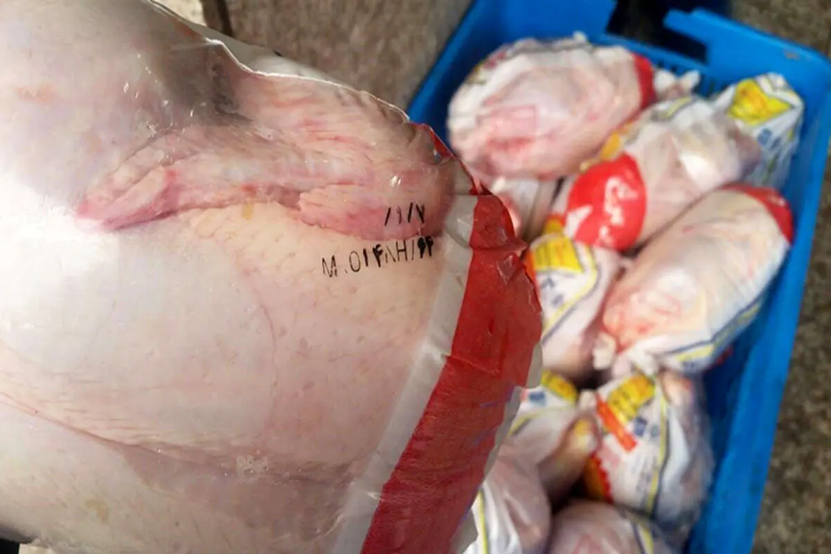 قیمت مرغ گرم ۱۵ تیر ۱۴۰۱/ در بازار کمبود عرضه مرغ نداریم؟