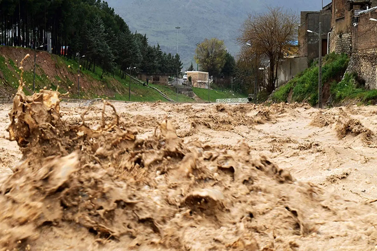 آخرین اخبار از سیلاب کشور/ ۱۶ استان درگیر سیل شدند