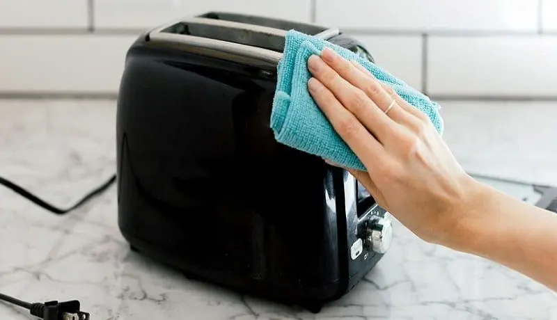 ۷ نکته مهم برای تمیز کردن انواع لوازم برقی در خانه