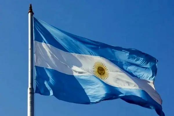 تورم آرژانتین به بیش از 142 درصد رسید/ روی آوردن آرژانتینی‌ها به لباس دست دوم 
