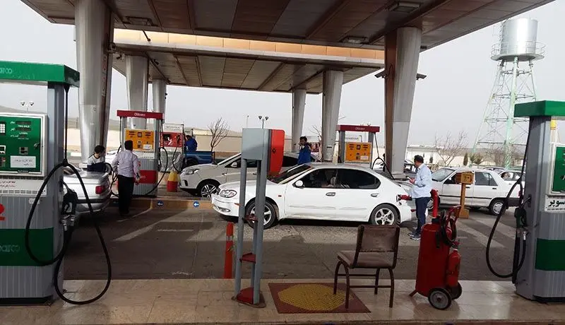 اظهار نظر جنجالی نماینده مجلس درباره قیمت بنزین