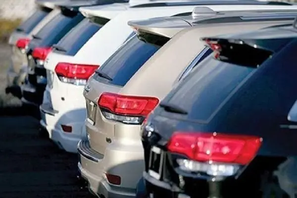 بازار داغ فروش امتیاز واردات خودرو / قیمت‌ تا ۸۰۰ میلیون تومان رسید!