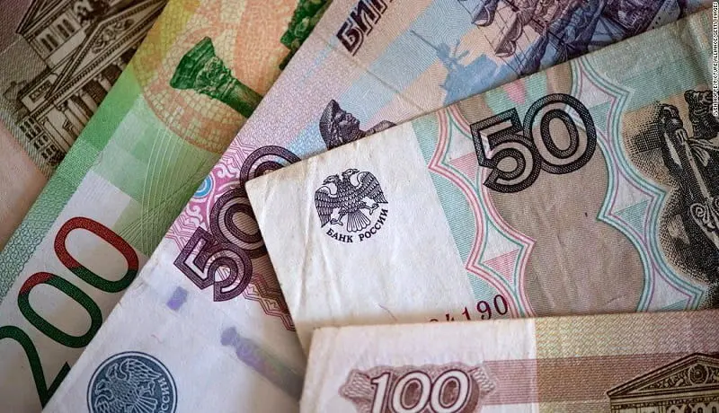 دلار بر روبل روسیه چیره شد / رکوردشکنی تجارت روس‌ها با امارات