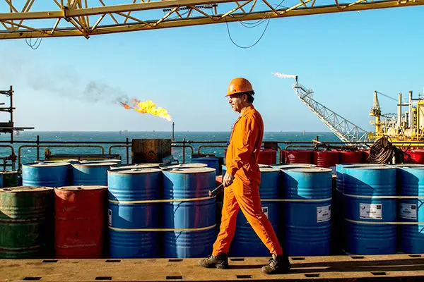 قیمت نفت به 100 دلار می‌رسد؟/ فرصت از دست‌رفته برای ایران