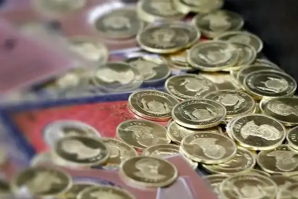قیمت طلا و سکه امروز 11 بهمن 1401 / فلزات ارزشمند بر مدار کاهش