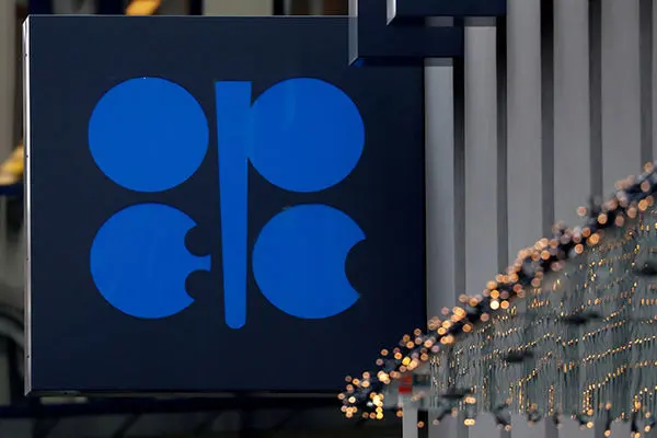 اوپک از کاهش قیمت نفت کمتر به زیر 80 دلار جلوگیری می‌کند