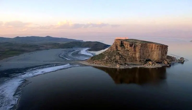 انتقال آب به دریاچه ارومیه تا پایان سال
