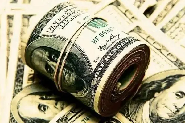 قیمت دلار امروز 30 بهمن 1401 / اسکناس آمریکایی گران‌تر می‌شود؟