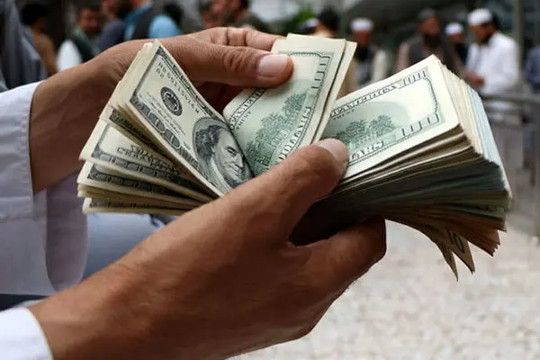 دلخوری روزنامه ایران از انتساب کاهش قیمت دلار به خبر مذاکره ایران و آمریکا