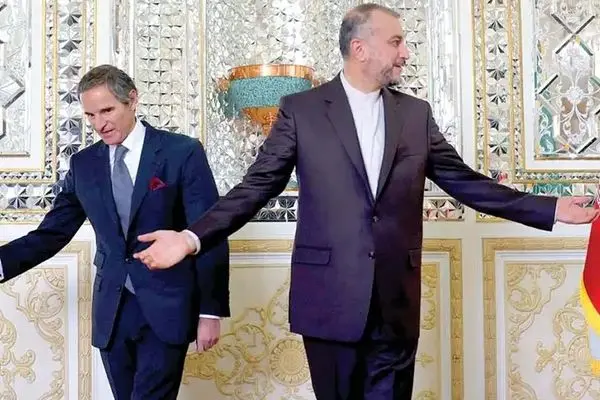 سفر رافائل گروسی به تهران/ ایران و آمریکا به توافق نزدیک شدند؟