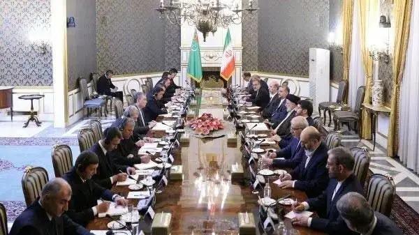 نشست مشترک ایران و ترکمنستان/توافقات مهم دو کشور درحوزه انرژی و ترانزیت
