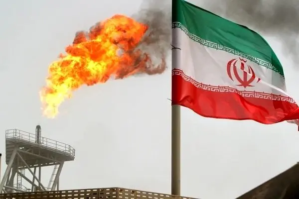 تولید نفت ایران افزایش یافت / صادرات روزانه یک میلیون بشکه نفت به چین