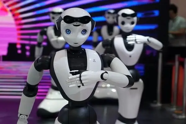 بازار جهانی ربات های انسان نما/ چینی ها یکه تازی می کنند