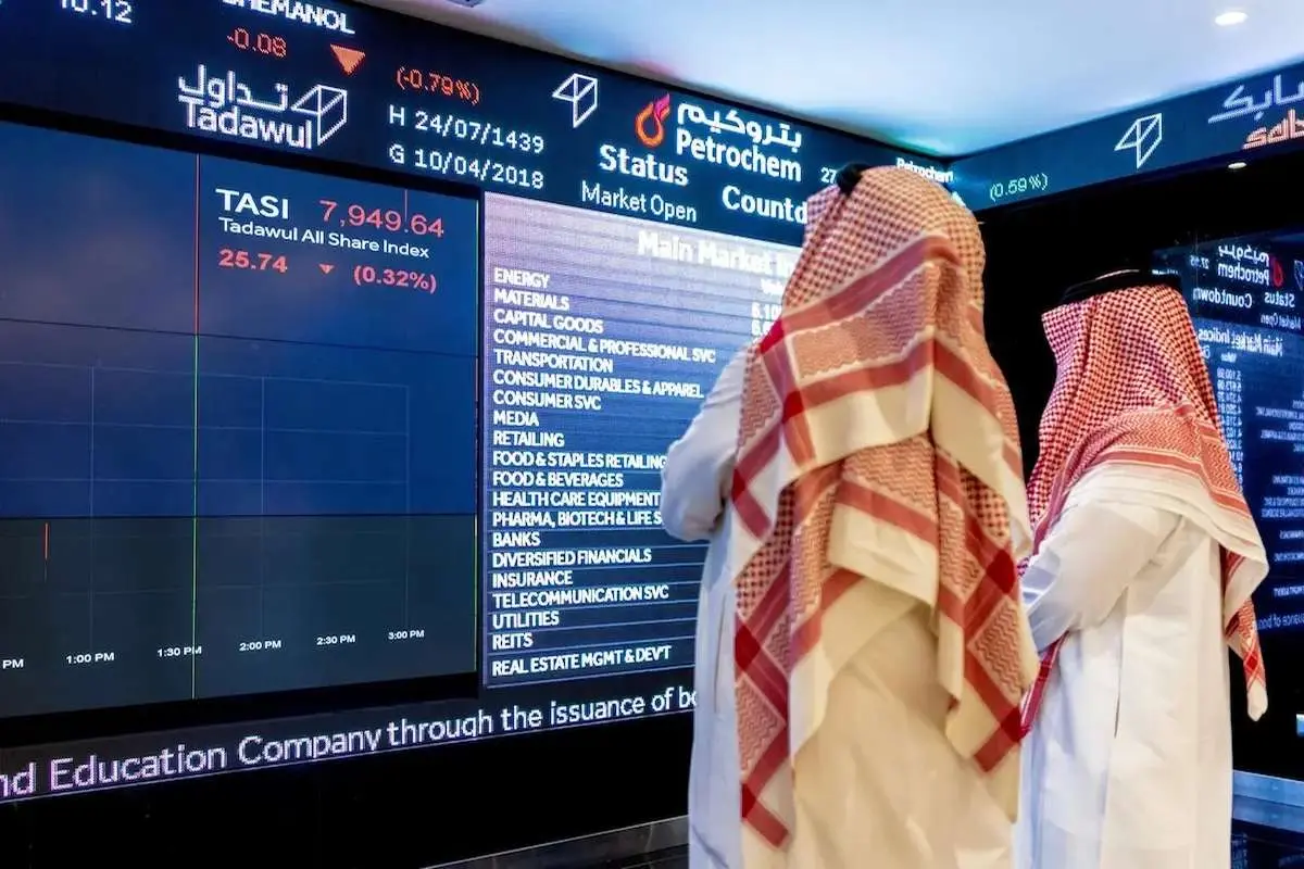 قیمت نفت در کانال 90 دلار/ قدرت‌نمایی عربستان در بازار طلای سیاه