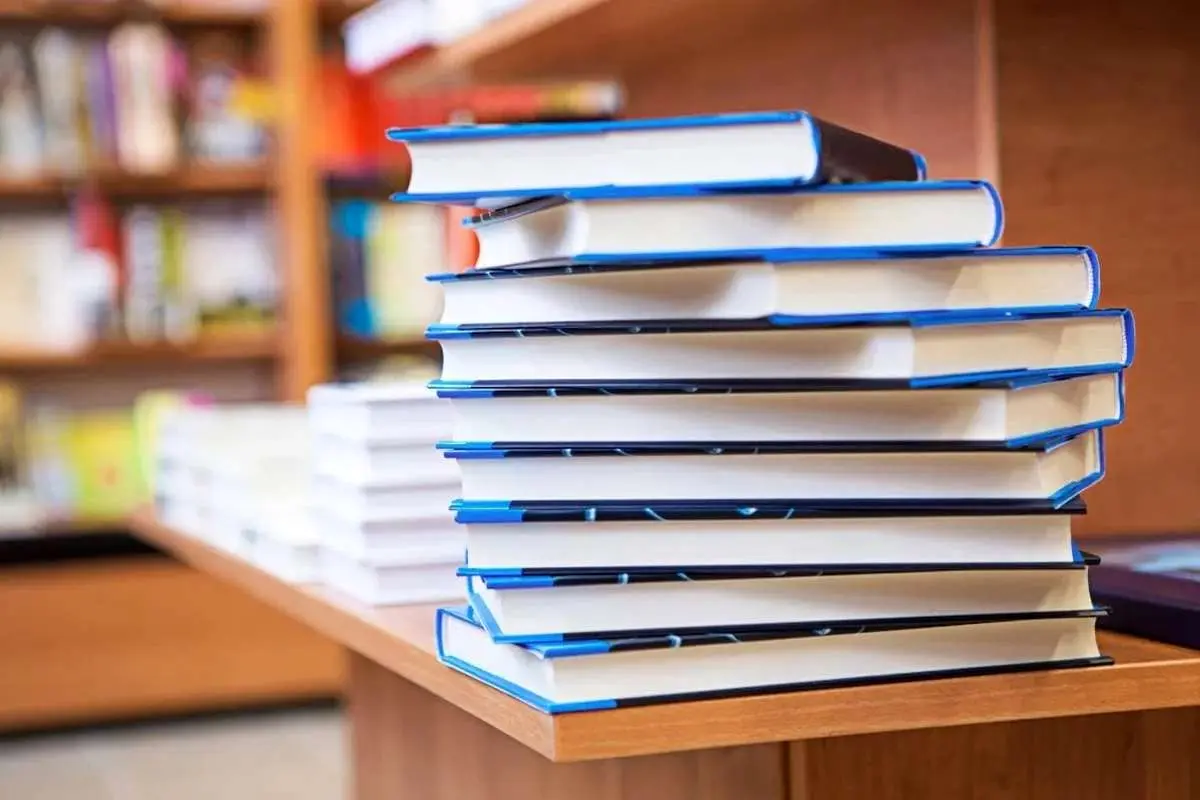 ممنوعیت استفاده از کتاب های کمک آموزشی بدون مجوز در مدارس