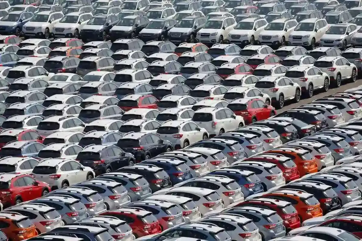 معضل جدید در واردات خودرو/ قیمت خودروهای وارداتی چه زمانی مشخص می‌شود؟
