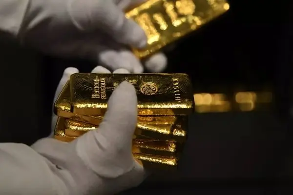 جذب ۶‌هزار و ۲۰۰میلیارد تومان نقدینگی سرگردان به گواهی شمش طلا
