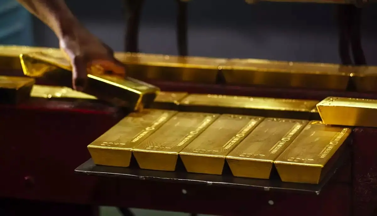 قیمت طلای جهانی از ۲۰۰۰ دلار عبور کرد/ افزایش ۱۴۰ دلاری انس طلا از آغاز جنگ غزه