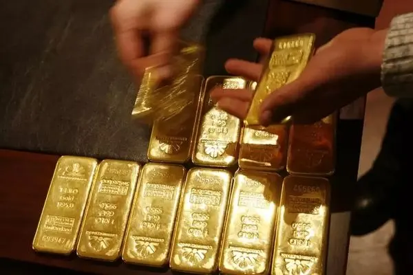 ورود ۱۳ تن شمش طلا با تعرفه صفر به کشور