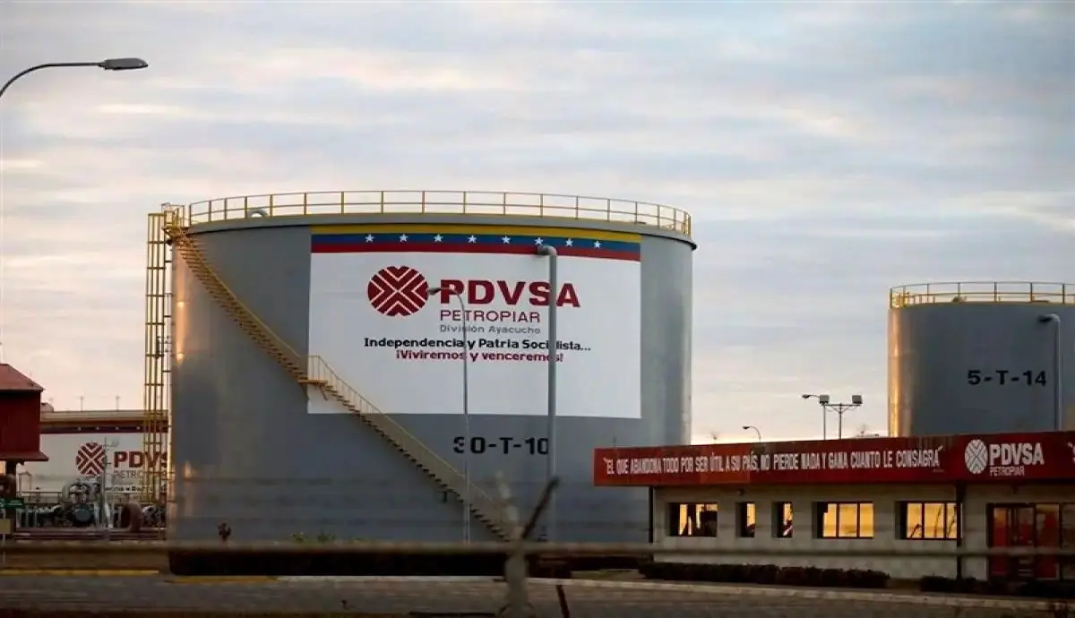تعمیر پالایشگاه پاراگوانا رویای دولت رئیسی برای صادرات نفت به ونزوئلا
