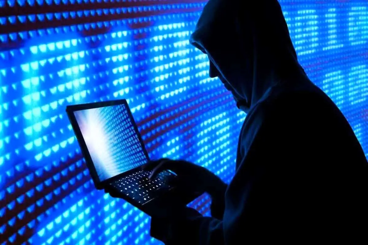 افزایش جرایم سایبری به 120 هزار پرونده در سال جاری / چه باید کرد؟